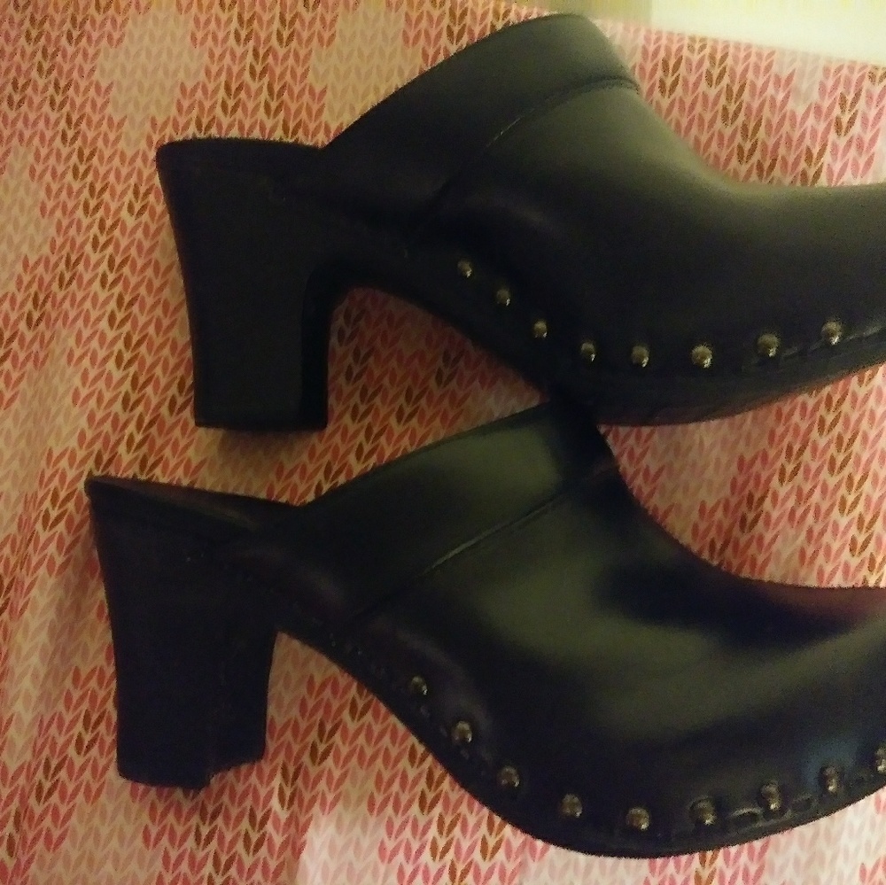 Dansko heel clogs
